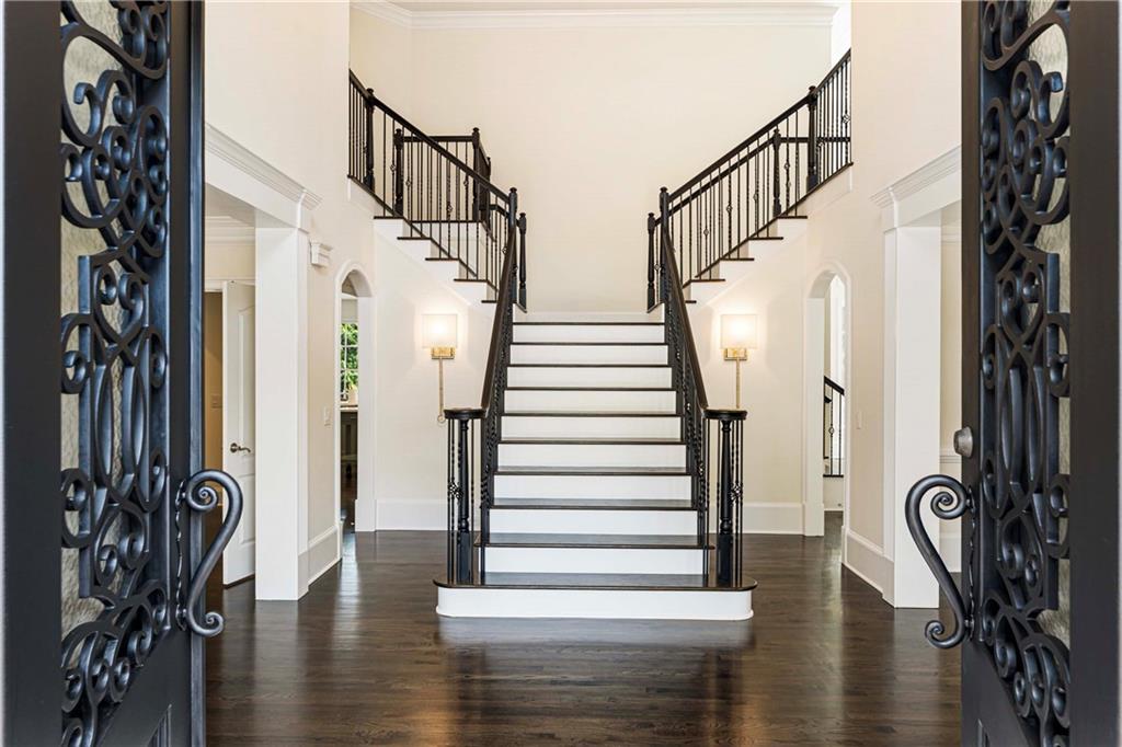 688 Glenover Drive