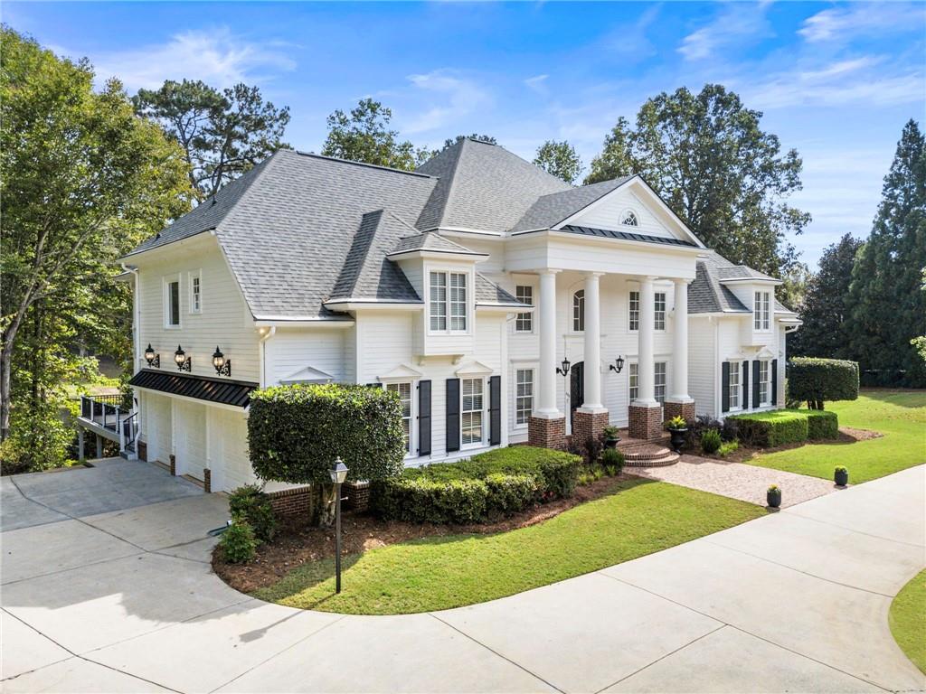 White Columns - Residential