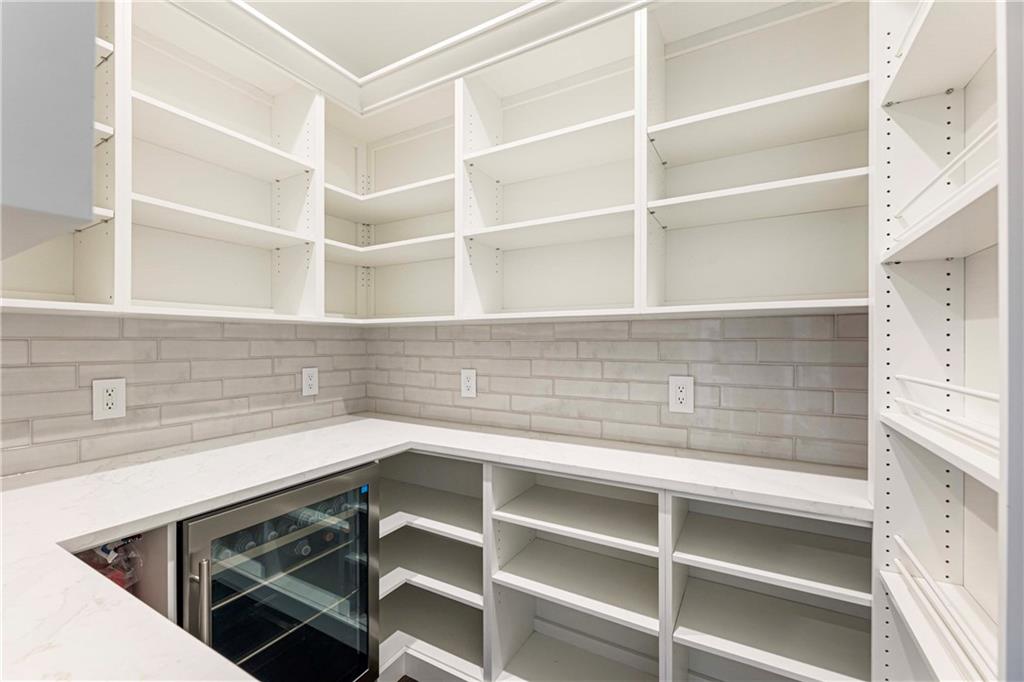 White Columns - Residential