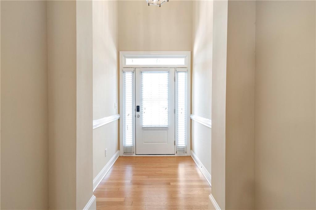2592 Gadsen Walk