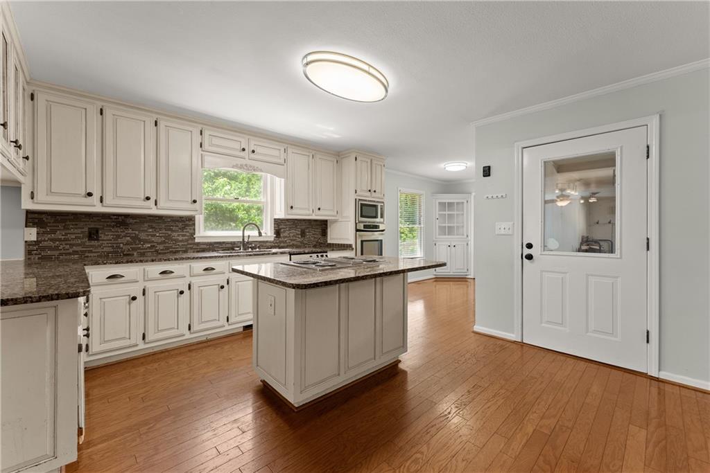 5103 Whispering Pines Drive, Gainesville, Georgia image 14
