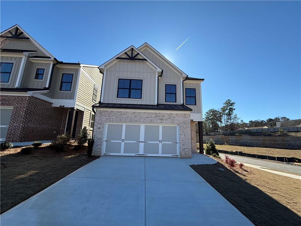 943 Crestmanor Drive