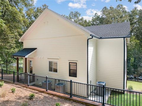 A home in Dawsonville