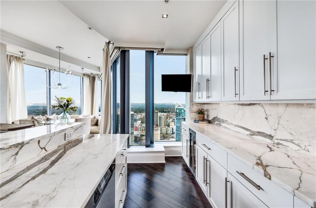 3344 Peachtree Road NE 3301