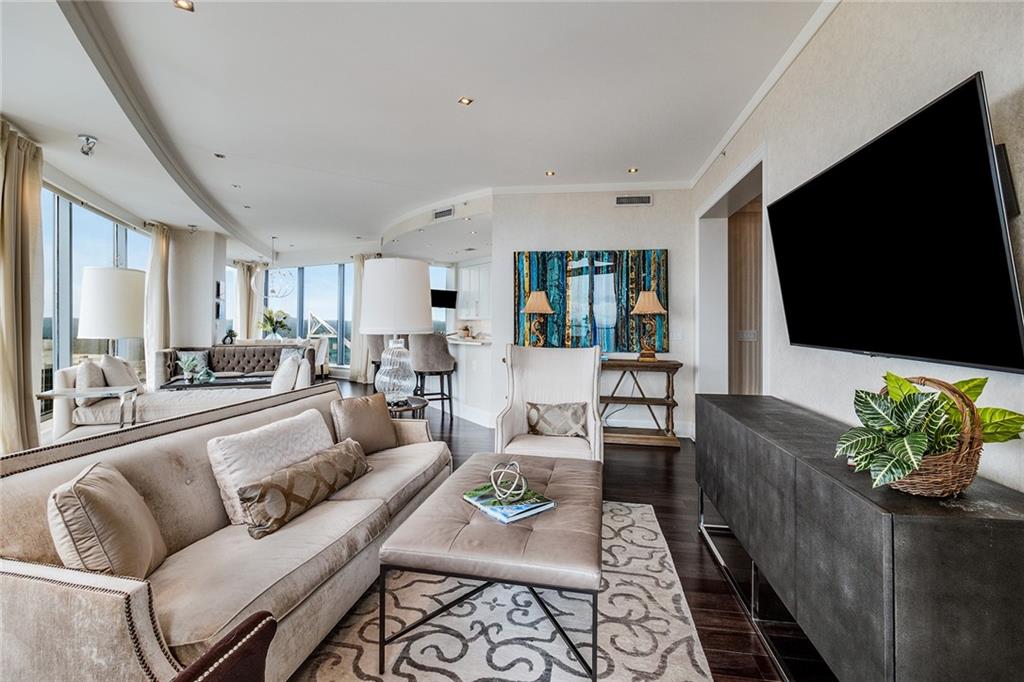 3344 Peachtree Road NE 3301