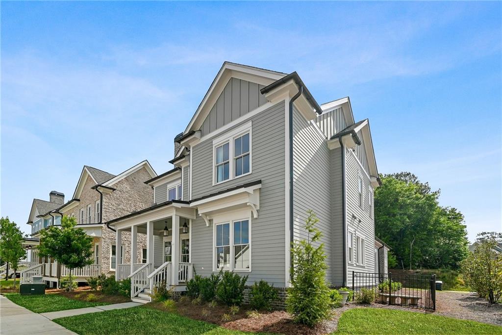 1025 Crossroad Trail