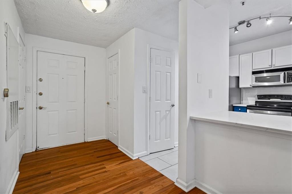 1250 Parkwood Circle #3101, Atlanta, Georgia image 2