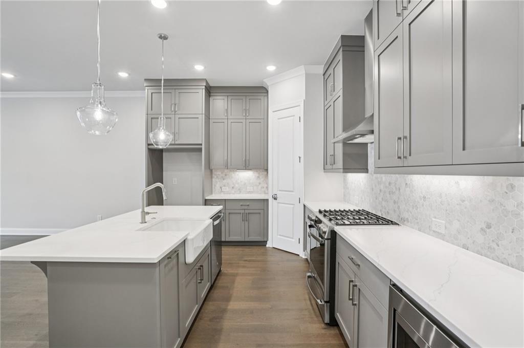 1019 Crown Oak Street 51