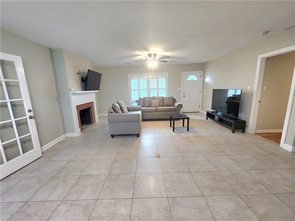 8 Highland Lane