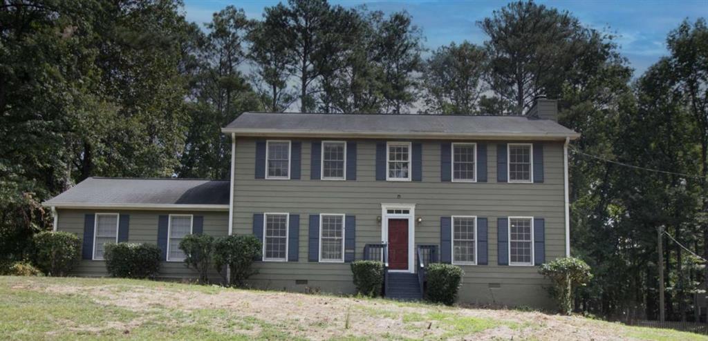 Welcome Home! Enjoy this quiet and welcoming community. This this 3-bedroom, 2.5-bathroom home is centrally located in the desirable Fayetteville area. This home is equipped with a updated kitchen with plenty of cabinet space, stainless appliances and lots of natural lighting. Enjoy a large, eat-in kitchen and family room with access to the back deck and private backyard. Also plenty of parking and a two-car garage with side entry. *** Great School District! Great Location! *** Apply today!