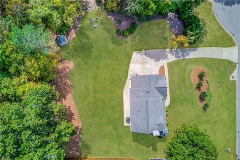 A home in Dacula