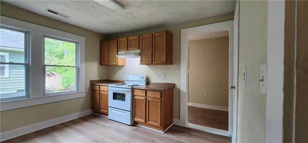 Atlanta, Georgia 30310, United States, 4 Bedrooms Bedrooms, ,1 BathroomBathrooms,Residential,Active,114944