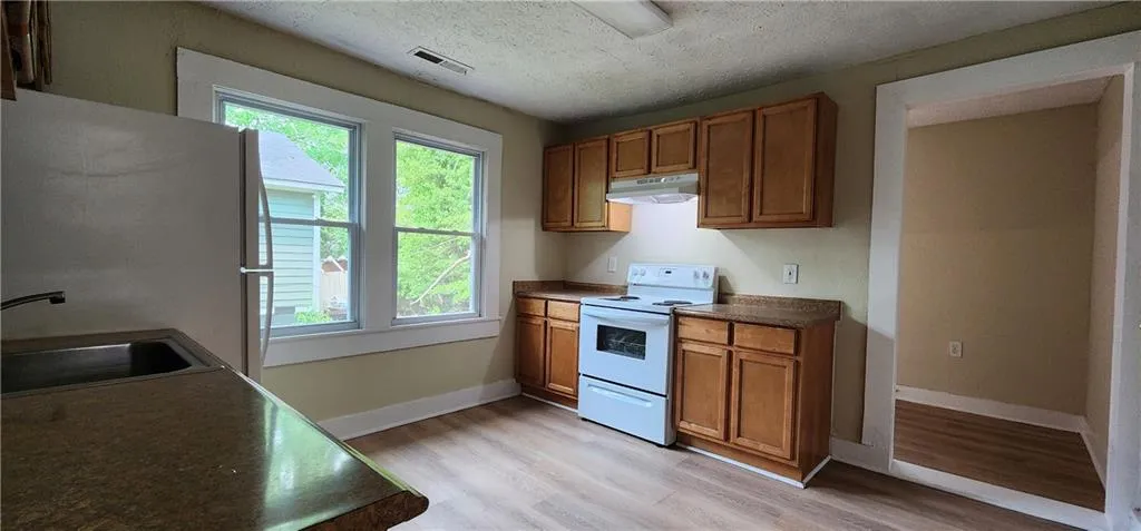 Atlanta, Georgia 30310, United States, 4 Bedrooms Bedrooms, ,1 BathroomBathrooms,Residential,Active,114944