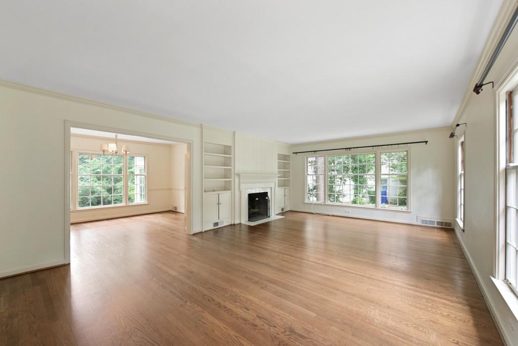 3156 E Wood Valley Road NW