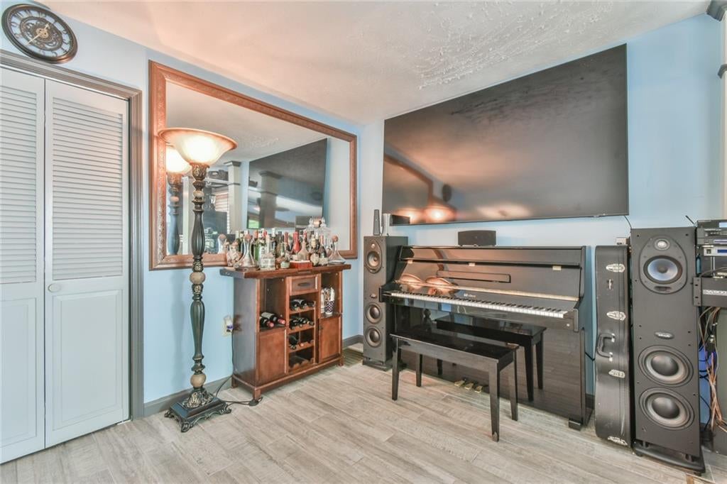 591 Rue Cezzan