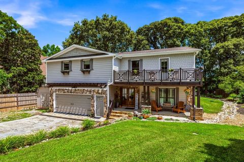 Homes For Sale - 6475 Bryant Drive<br/> Gainesville, GA 30506