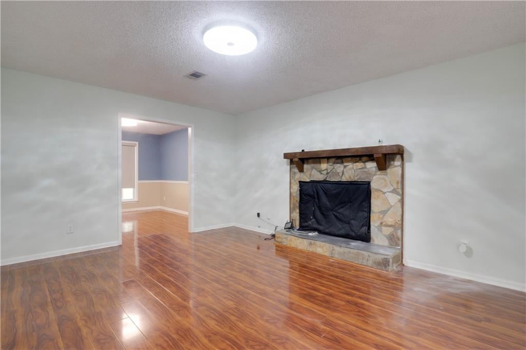 4131 Gravitt Place