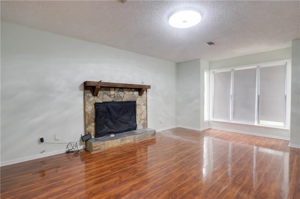 4131 Gravitt Place