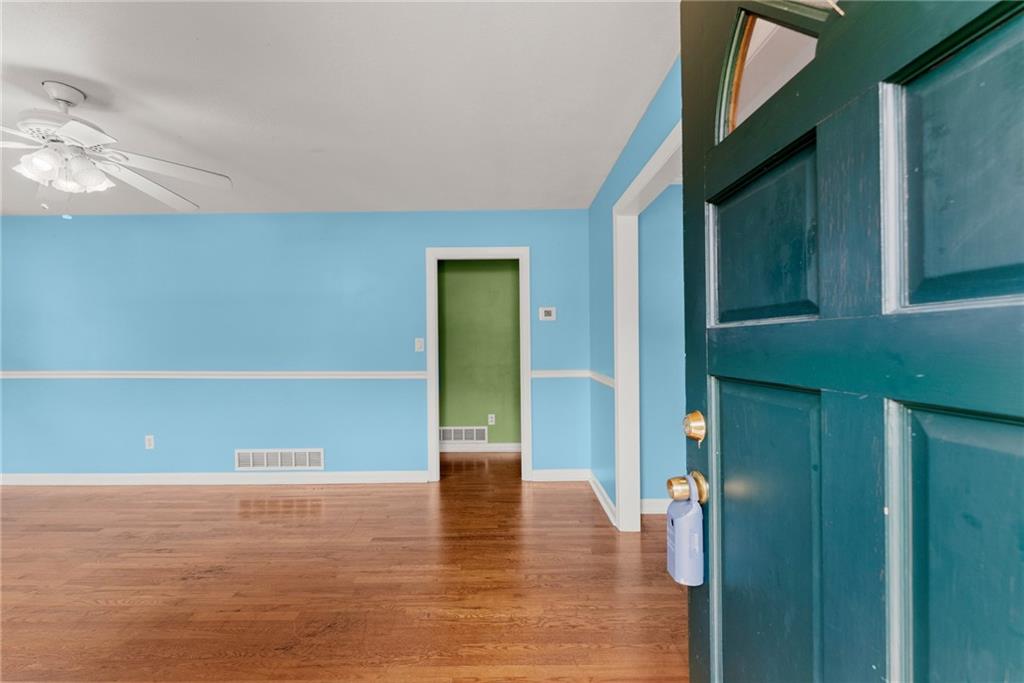 440 Holly Drive, Gainesville, Georgia image 9