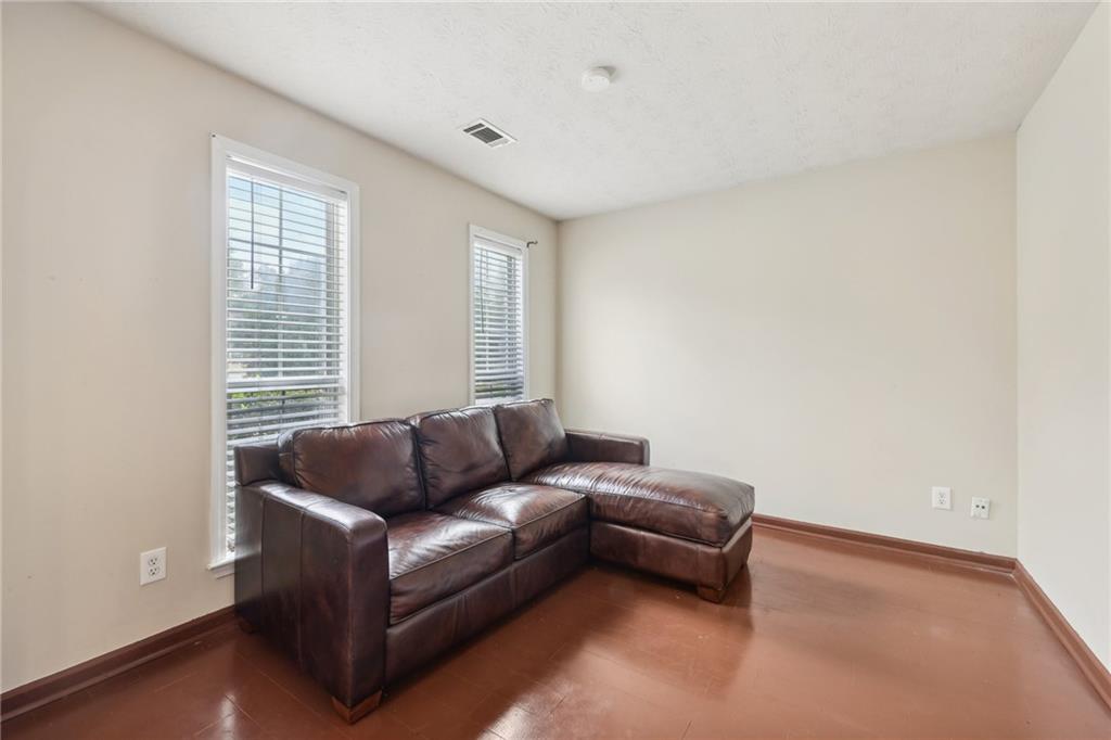 250 Kensington Trace