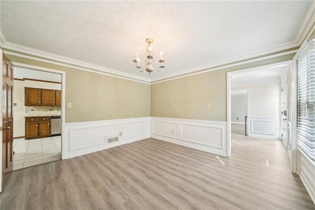 1175 Parkview Way, Lilburn, Georgia image 10