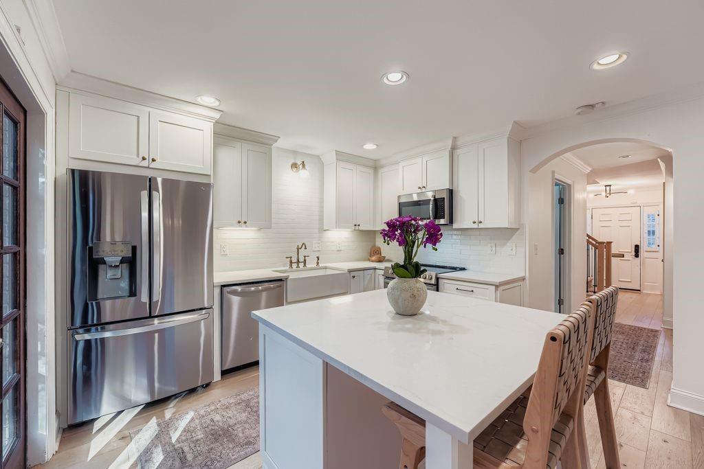 Olde Ivy Square - Residential
