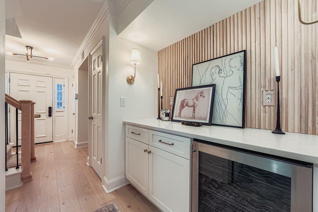 Olde Ivy Square - Residential