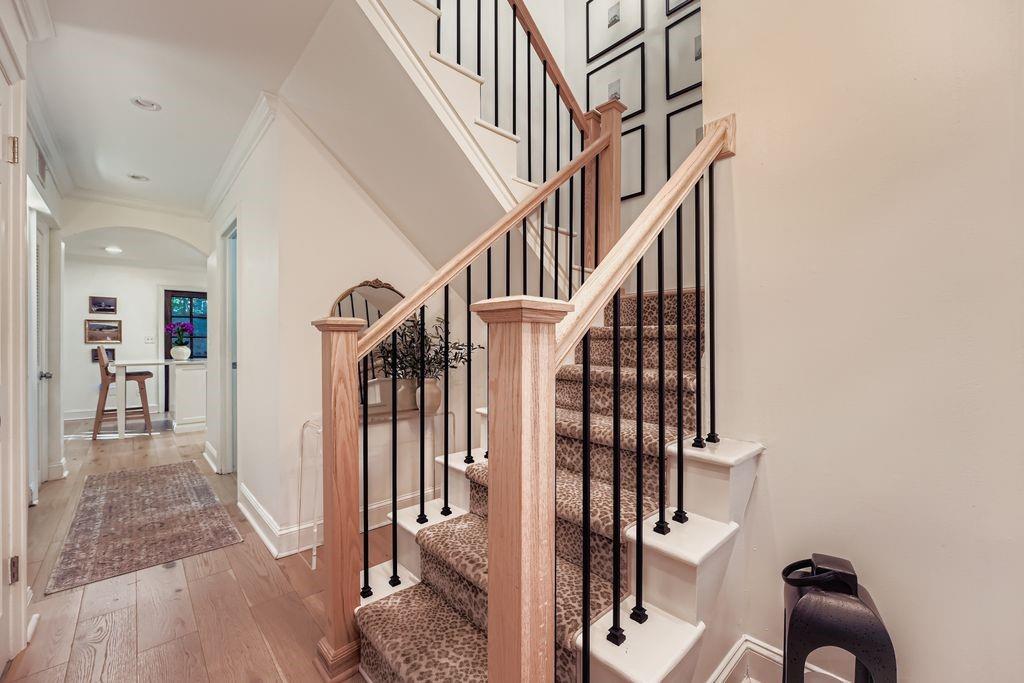 Olde Ivy Square - Residential
