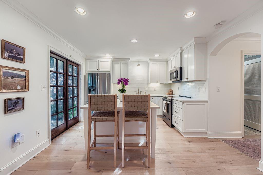 Olde Ivy Square - Residential