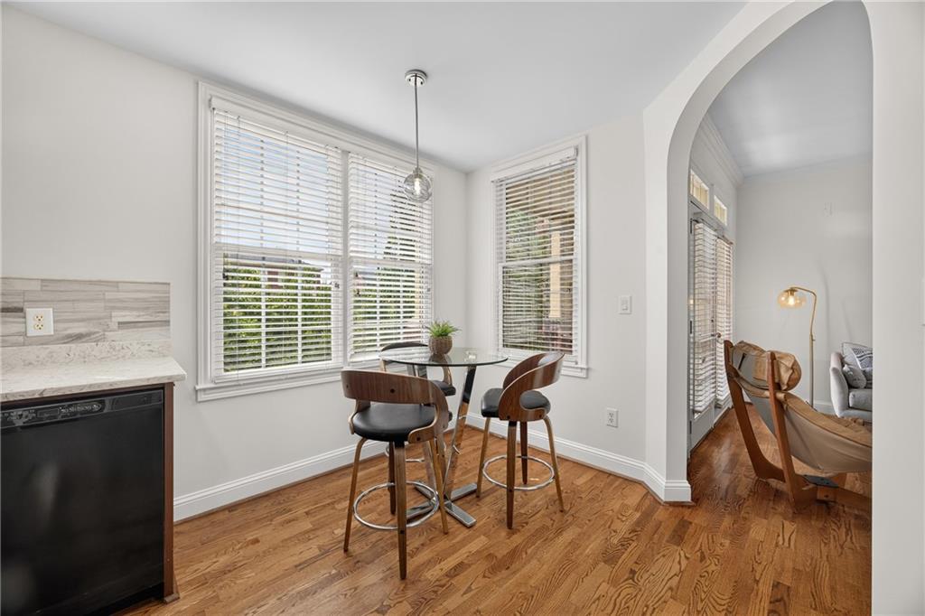 1735 Peachtree Street NE 327