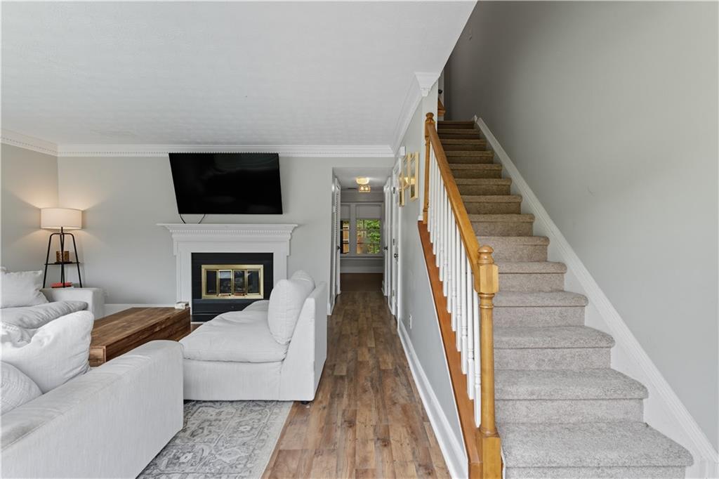 6117 Queen Anne Court