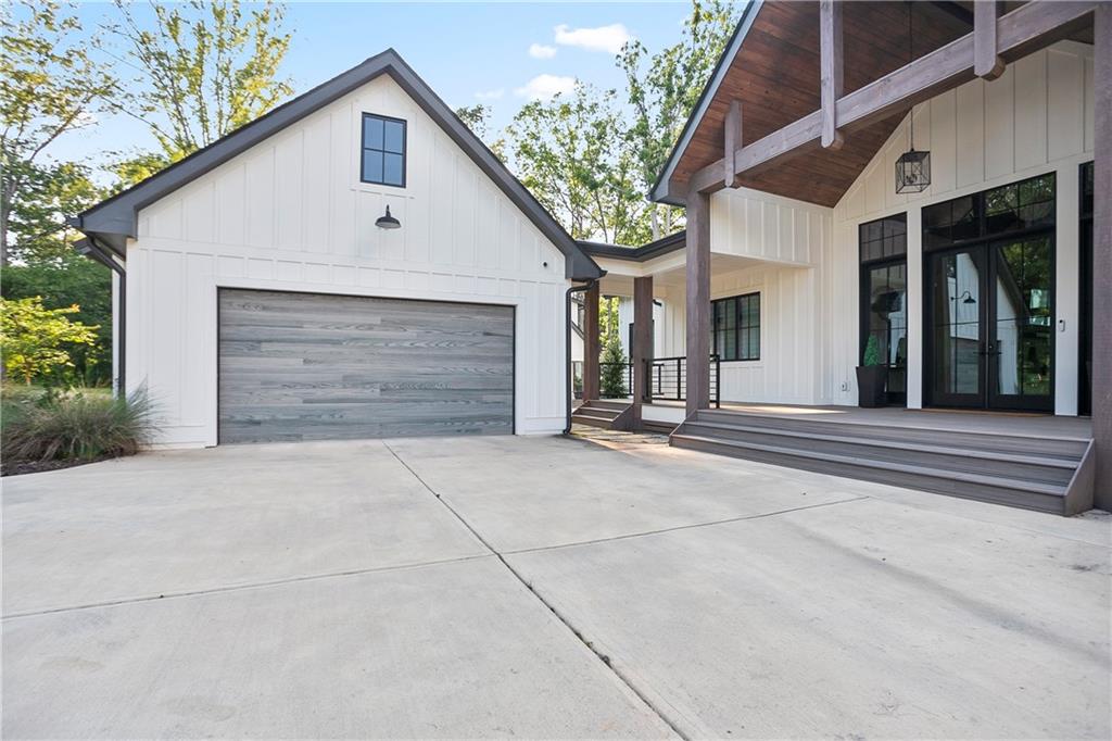 157 Lakeview Drive