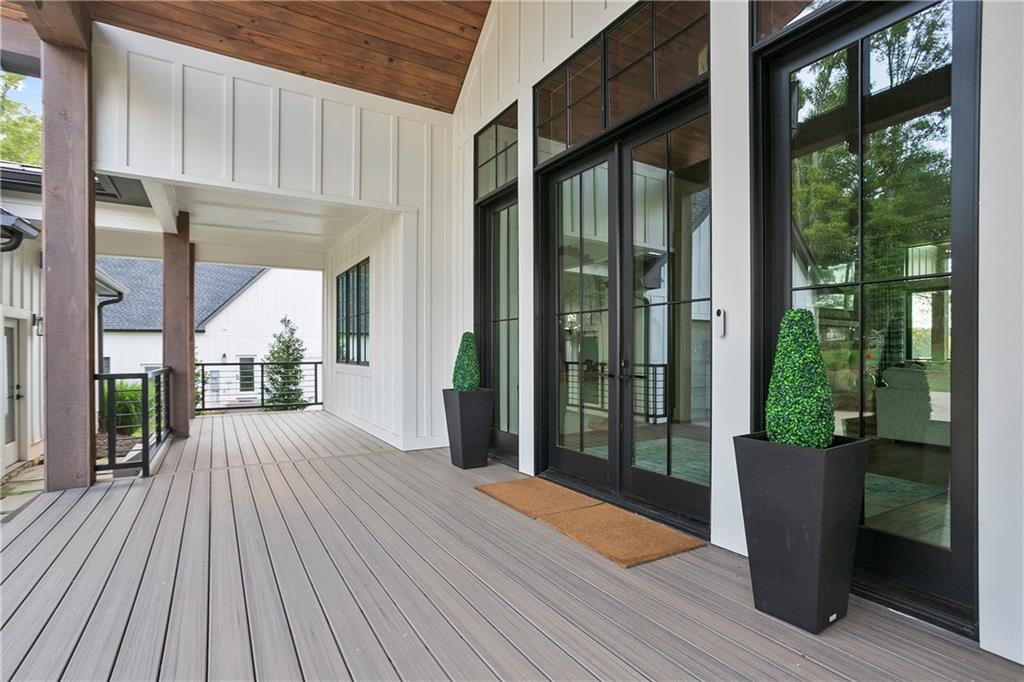 157 Lakeview Drive