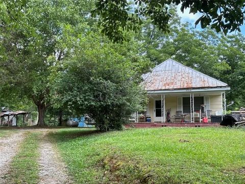 A home in Fairburn