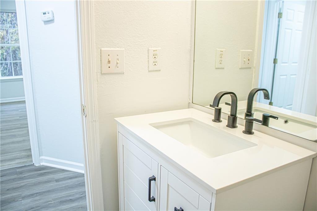 247 Brookview Drive, Riverdale, Georgia image 21