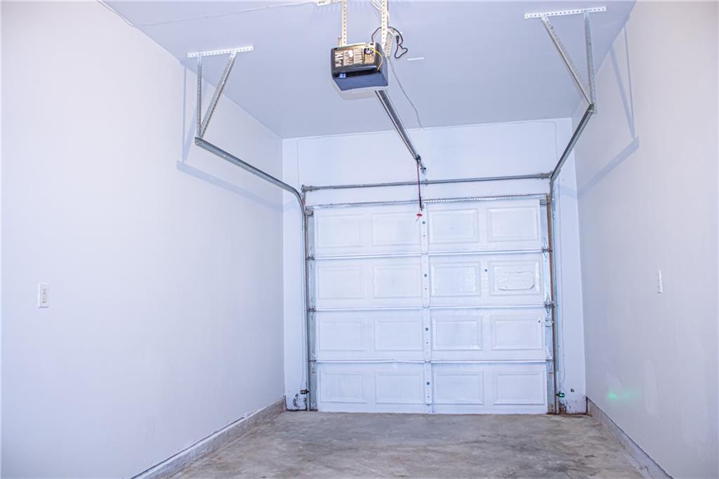 247 Brookview Drive, Riverdale, Georgia image 39