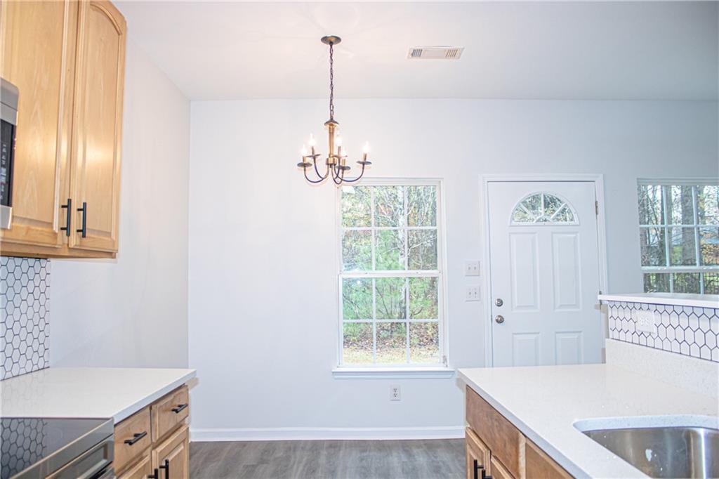 247 Brookview Drive, Riverdale, Georgia image 3