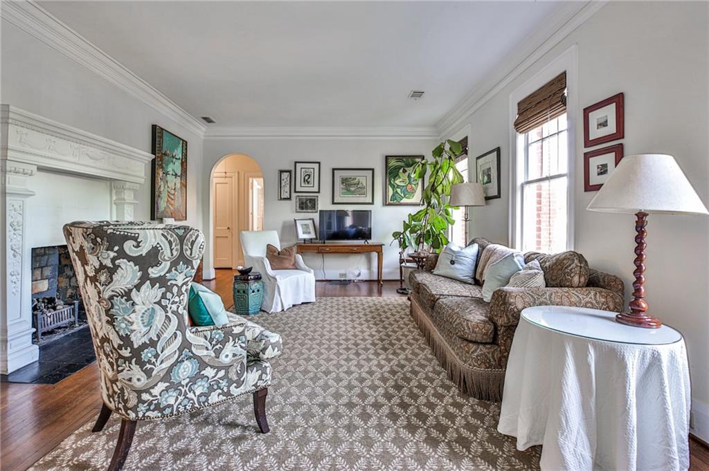 60 Inman Circle NE