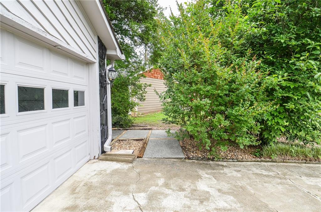 5697 Brooklyn Lane