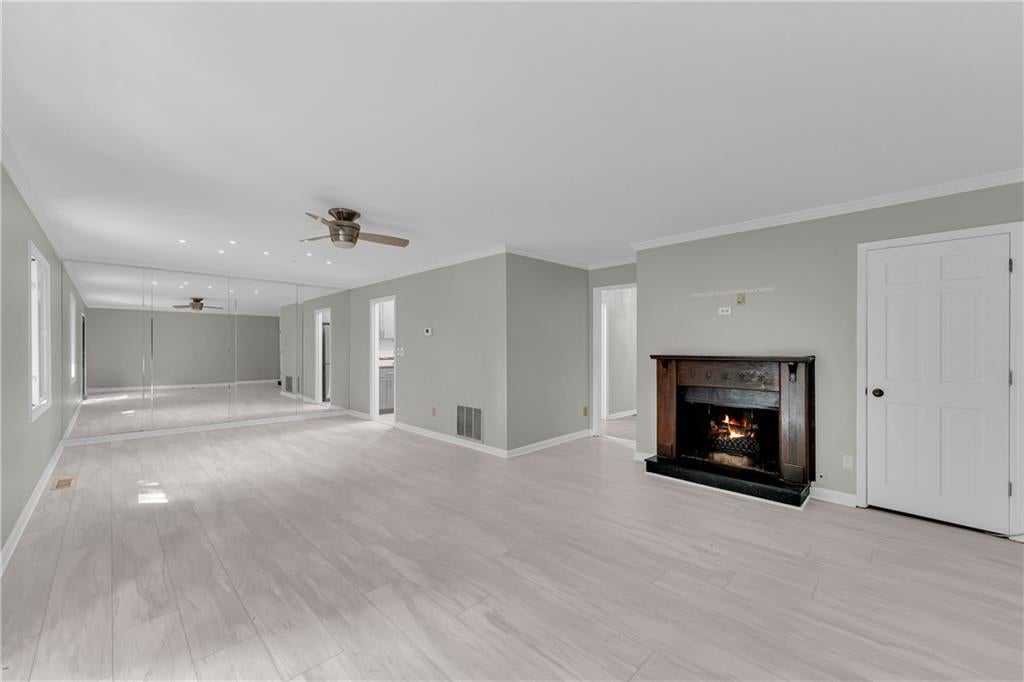 1493 Ashford Place NE