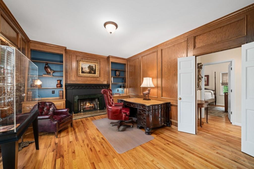 300 Waterpine Court