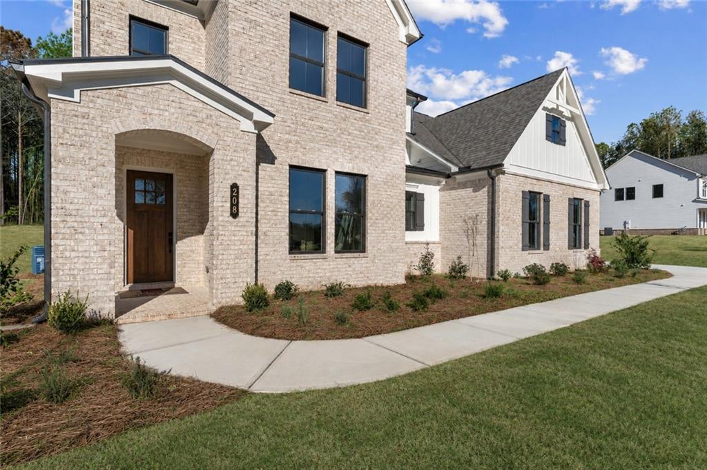 208 Knollwood Bend