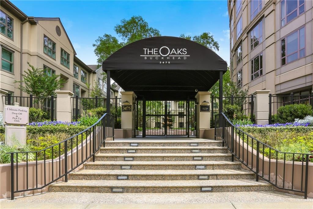 3475 Oak Valley Road NE 1210