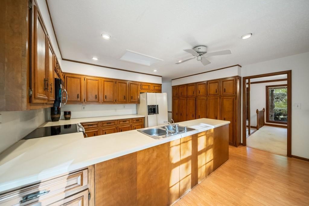 170 Mark Trail NW