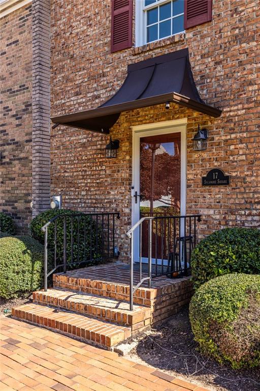 17 Sycamore Square