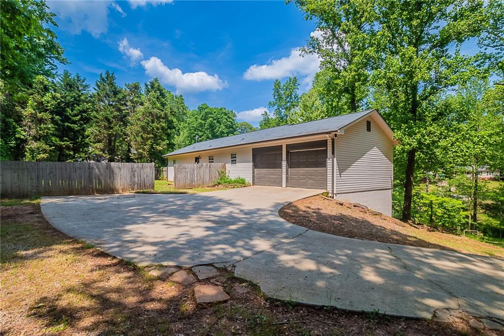 5028 Nichols Drive, Flowery Branch, Georgia image 34