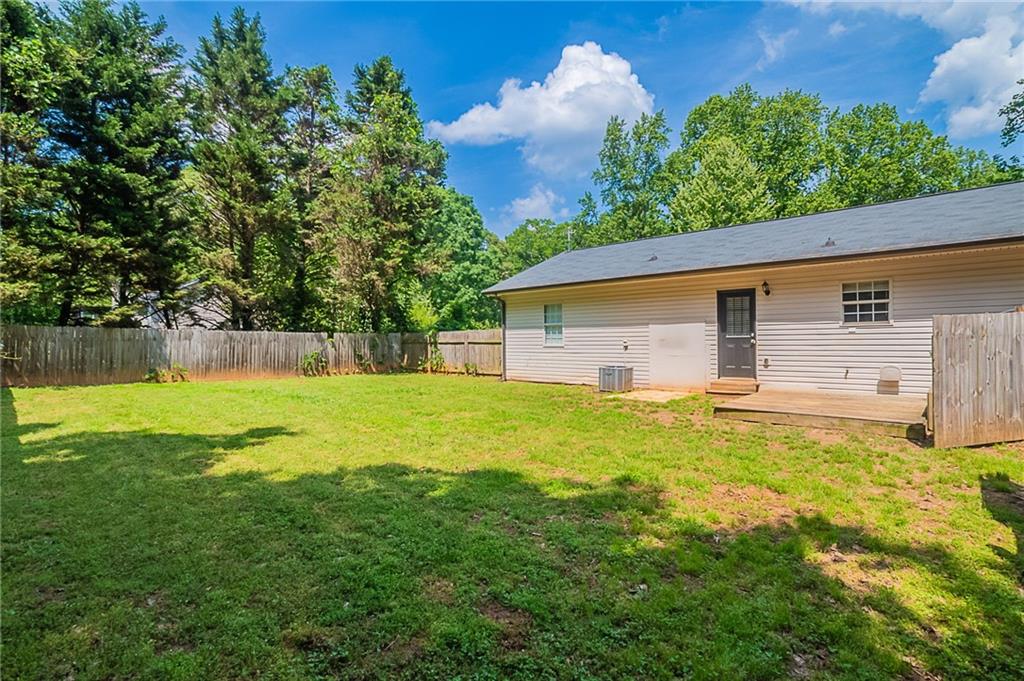 5028 Nichols Drive, Flowery Branch, Georgia image 33
