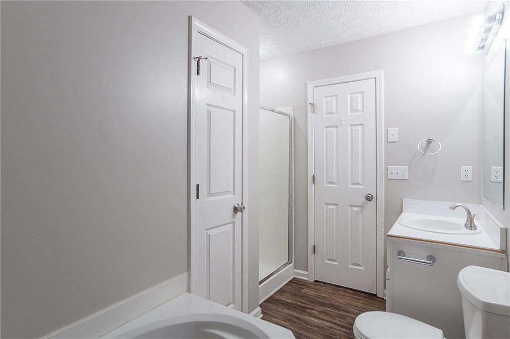 5028 Nichols Drive, Flowery Branch, Georgia image 14