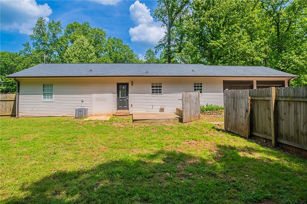5028 Nichols Drive, Flowery Branch, Georgia image 30