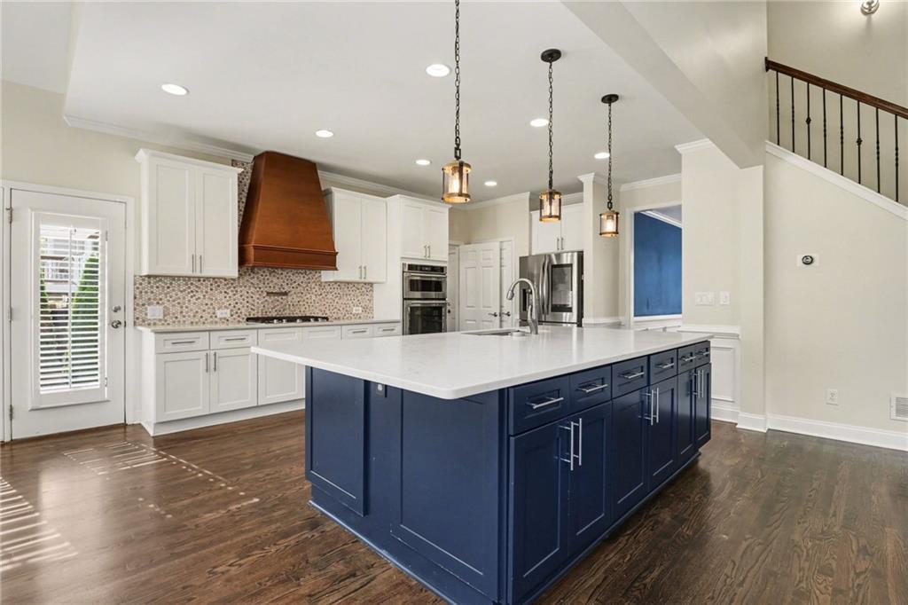 5470 Avonshire Lane